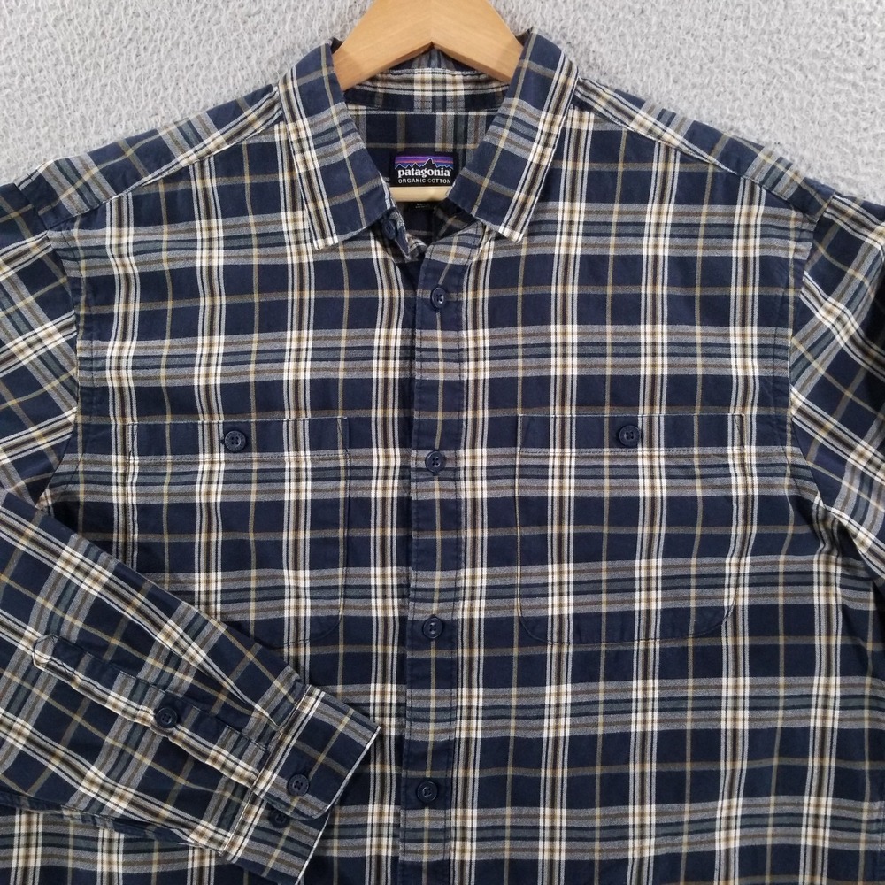 Patagonia Shirt Men Large Navy Plaid Long Sleeve Pima Cotton Lightweight Flannel
